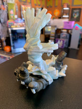 Load image into Gallery viewer, TOY BIZ Marvel Legends Series Iceman Sentinel Hand Base
