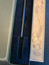 Load image into Gallery viewer, UNIVERSAL STUDIOS Fantastic Beasts Queenie Goldstein Wand PREOWNED
