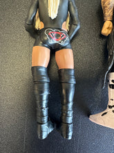 Load image into Gallery viewer, Mattel WWE Main Event Showdown Series 25 Liv Morgan &amp; Dirty Dom Mysterio (Incomplete)

