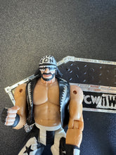 Load image into Gallery viewer, Toy Biz WCW/NWO “Power &amp; Beauty” Randy Savage &amp; Miss Elizabeth Preowned Figures

