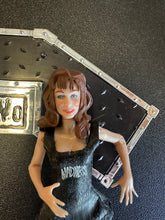 Load image into Gallery viewer, Toy Biz WCW/NWO “Power &amp; Beauty” Randy Savage &amp; Miss Elizabeth Preowned Figures
