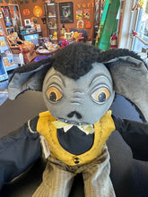 Load image into Gallery viewer, Galleria II Joe Spencer’s Gathered Traditions Gideon Bat Sitting Plush
