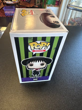 Load image into Gallery viewer, FUNKO POP BEETLEJUICE LYDIA DEETZ BOX LUNCH 642
