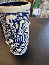 Load image into Gallery viewer, Mondo Teekis Splendor &amp; Riches Mortuus Ceramic Tiki Mug
