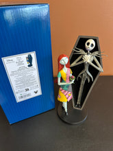 Load image into Gallery viewer, Nightmare before Christmas- Jack &amp; Sally - Disney Showcase - 6016742 (Enesco)
