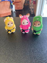Load image into Gallery viewer, Calico Critters Baby Trio Rainbow Ninjas
