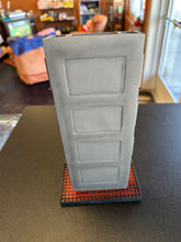 Load image into Gallery viewer, Gentle Giant Star Wars Han Solo In Carbonite 1:8 Scale Statue Preowned
