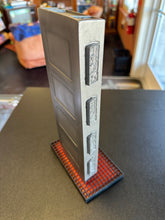 Load image into Gallery viewer, Gentle Giant Star Wars Han Solo In Carbonite 1:8 Scale Statue Preowned
