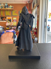 Load image into Gallery viewer, KOTOBUKIYA Star Wars Episode VII Kylo Ren (Missing Lightsaber)
