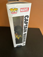 Load image into Gallery viewer, FUNKO POP MARVEL COMIC COVERS CAPTAIN MARVEL 17 DMG
