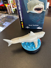 Load image into Gallery viewer, Factory Entertainment Shakems Jaws Premium Motion Statue Bruce the Shark
