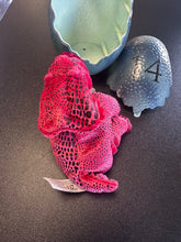 Load image into Gallery viewer, Hallmark Dinotopia Nobleton Plush in Egg #14
