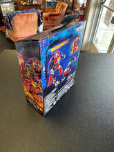 Load image into Gallery viewer, Hasbro Transformers Legacy United Deluxe Class Gears
