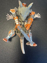 Load image into Gallery viewer, Hasbro Transformers Maximal Rattrap with Weapon Preowned Figure
