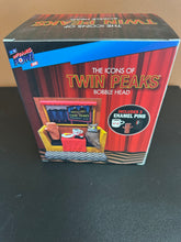 Load image into Gallery viewer, BifBangPow! The Icons of Twin Peaks Bobble Head with Pins EE LE 430/504

