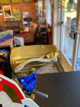 Load image into Gallery viewer, Bandai Power Rangers Deluxe Zeo Megazord incomplete pieces (different helmet)
