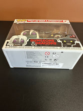 Load image into Gallery viewer, FUNKO POP DUNGEONS &amp; DRAGONS DRIZZT DO’URDEN &amp; GUENHWYVAR 2 PACK GS BOX DMG
