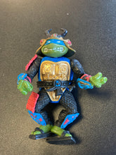 Load image into Gallery viewer, Playmates 1990 TMNT Leonardo Sewer Samurai
