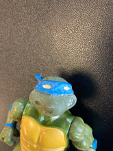 Load image into Gallery viewer, Playmates 1988 TMNT Hard Head Leonardo
