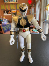 Load image into Gallery viewer, Bandai 1993 MMPR White Ranger
