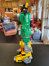 Load image into Gallery viewer, Bandai 1998 MMPR Voltron Lionforce (broken red lion hand)
