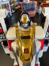 Load image into Gallery viewer, Bandai 1998 MMPR White Tigerzord (no sword) - non working
