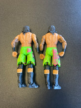 Load image into Gallery viewer, WWE Elite Series 31 Usos Jimmy (broke hand an pocket decal) + Jey
