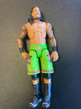 Load image into Gallery viewer, WWE Elite Series 31 Usos Jimmy (broke hand an pocket decal) + Jey
