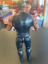 Load image into Gallery viewer, WWE Omos Basic Series 130
