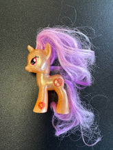 Load image into Gallery viewer, HASBRO 2010 My Little Pony Pearlescent Pretzel
