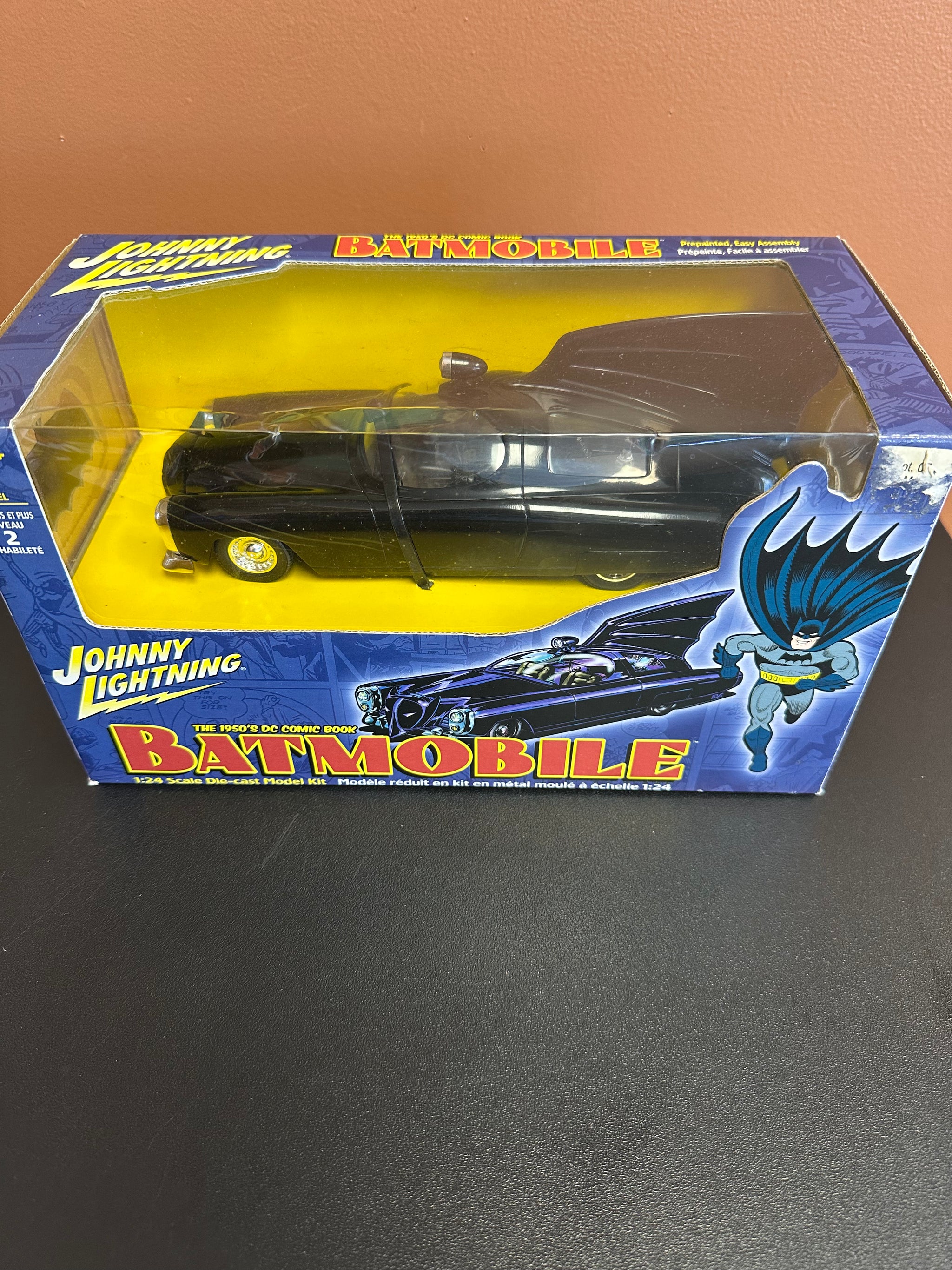 Johnny Lightning 1950's Batmobile 1:24 Diecast Model Kit