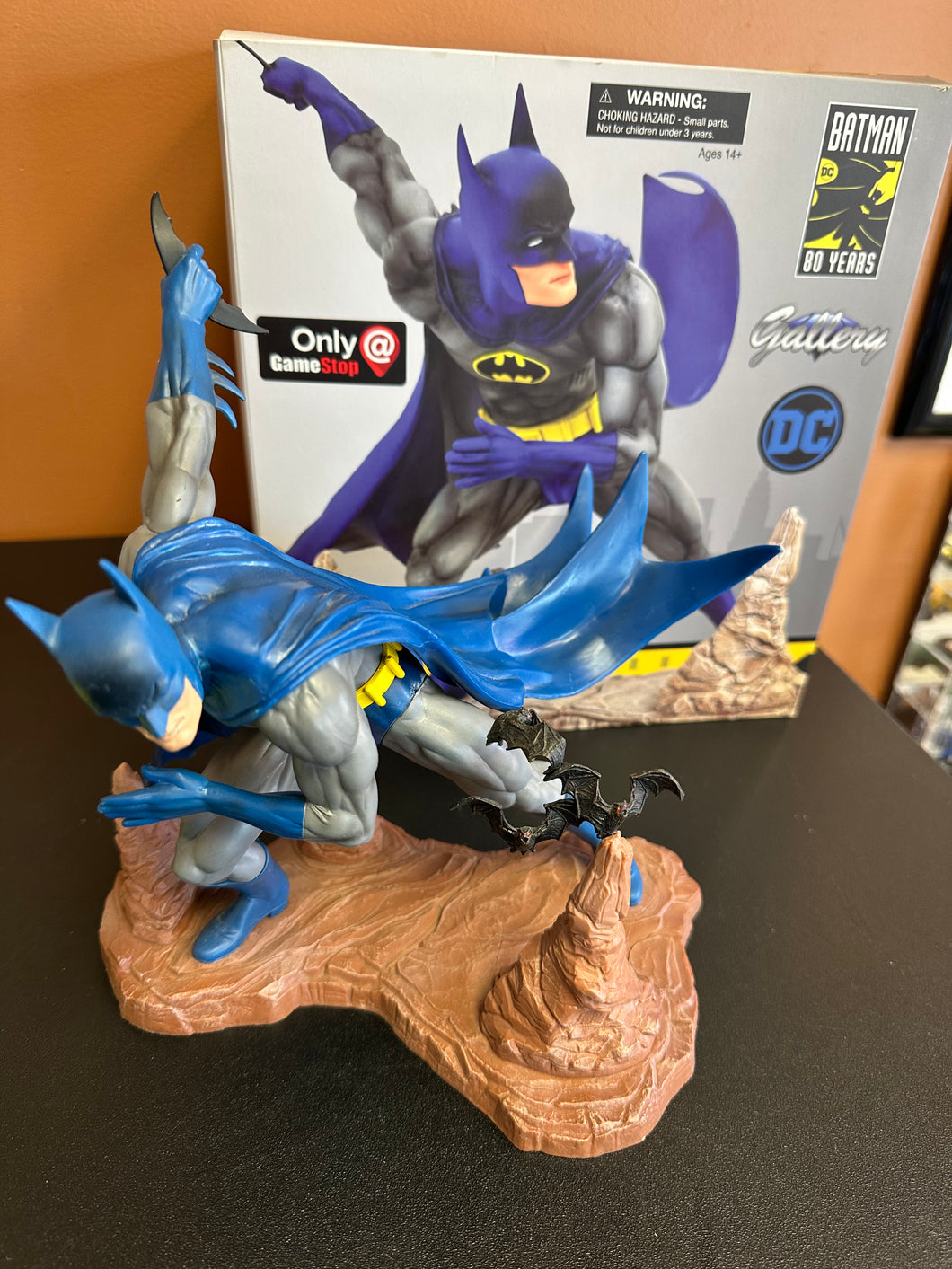 Diamond Select Gallary DC Classic Batman Gamestop Preowned