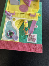 Load image into Gallery viewer, Bluebird Toys Polly Pocket 1993 Summer Pool House
