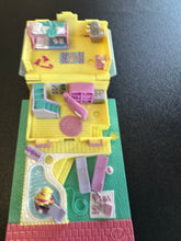 Load image into Gallery viewer, Bluebird Toys Polly Pocket 1993 Summer Pool House
