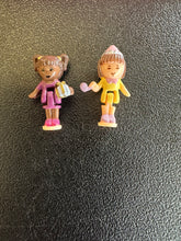 Load image into Gallery viewer, Bluebird Toys Polly Pocket 1993 Bay Window House Incomplete
