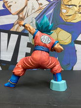Load image into Gallery viewer, BANPRESTO DragonBall Super King Clustar Super Saiyan God Super Goku
