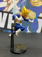 Load image into Gallery viewer, BANDAI DragonBall Chosenshi Retsuden II Vol. 5 Super Saiyan Vegeta
