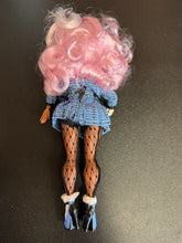 Load image into Gallery viewer, LOL Surprise OMG Uptown Girl Preowned Doll
