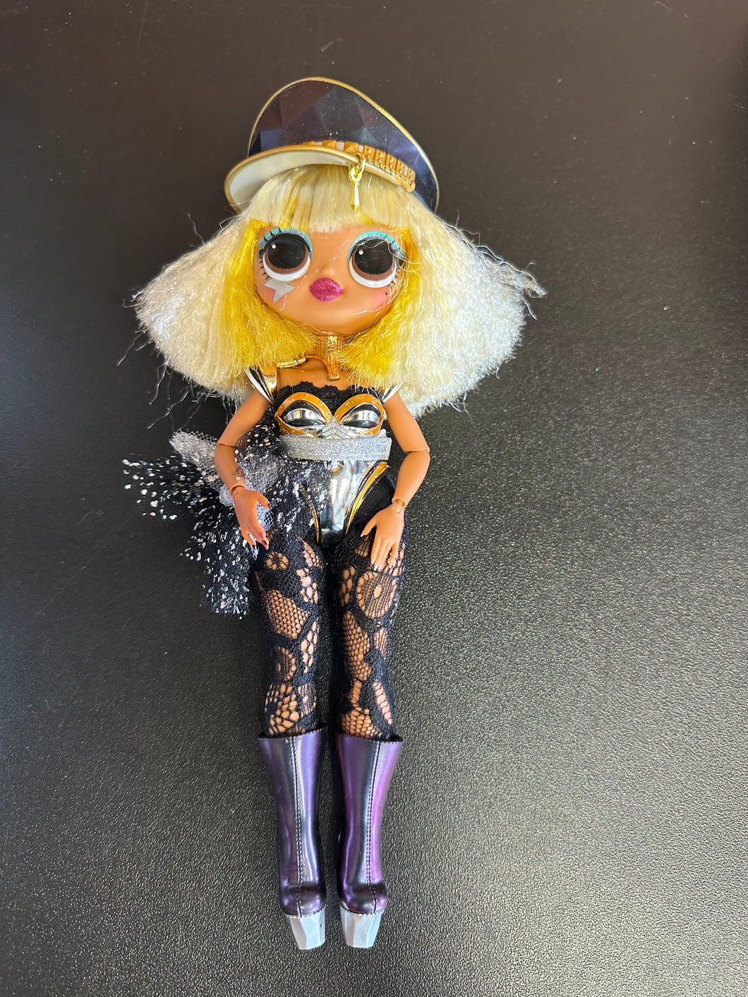 LOL Surprise OMG Remix Rock Fame Queen Preowned Doll