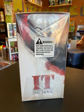 Load image into Gallery viewer, MEZCO TOYZ Designer Series IT The Movie Pennywise Figure

