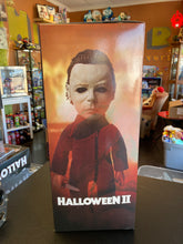 Load image into Gallery viewer, MEZCO TOYZ Designer Series Mega Scale HALLOWEEN II Michael Myers
