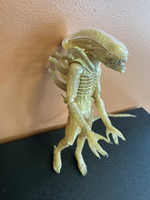 Load image into Gallery viewer, NECA Alien Big Chap Prototype Suit Loose Preowned Figure
