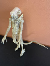 Load image into Gallery viewer, NECA Alien Big Chap Prototype Suit Loose Preowned Figure
