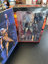 Load image into Gallery viewer, NECA ULTIMATE CITY HUNTER PREDATOR 2 FIGURE PREOWNED INCOMPLETE
