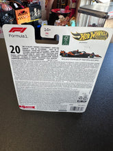 Load image into Gallery viewer, Hot Wheels Premium F1 McLaren Lando Norris #4 2025 1:64
