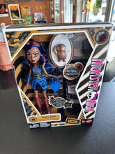 Load image into Gallery viewer, Monster High Boo-riginal Creeproduction Robecca Steam 2026
