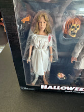 Load image into Gallery viewer, NECA Halloween II Laurie Strode &amp; Dr. Loomis Clothed Figures
