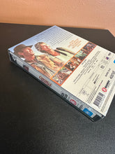 Load image into Gallery viewer, Crocodile Dundee Collector’s Edition [4K Ultra HD + Blu-Ray] (NEW) Sealed
