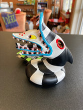 Load image into Gallery viewer, SPIRIT Beetlejuice Light Up Mini Head Sandworm
