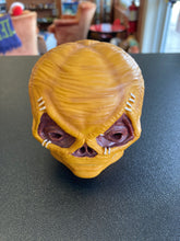 Load image into Gallery viewer, SPIRIT Trick ‘r Treat Light Up Mini Head Sam Unmasksed
